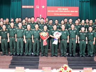 Bệnh viện quân y 120 bàn giao chức danh giám đốc