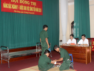 Thi kiểm tra tay nghề nâng bậc lương ngành Y- Dược khu vực sông Tiền năm 2019