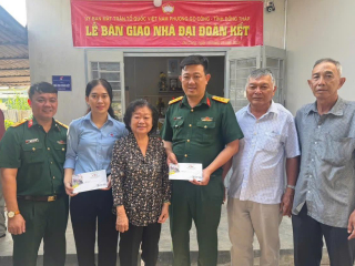 BỆNH VIỆN QUÂN Y 120 BÀN GIAO NHÀ ĐẠI ĐOÀN KẾT TẠI ĐỒNG THÁP