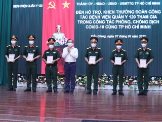 Video TP Hồ Chí­ Minh khen thưởng Bệnh viện quân y 120	