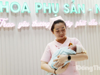 Bệnh viện Quân y 120: Đón bé sơ sinh đầu tiên tại Khoa Sản Nhi