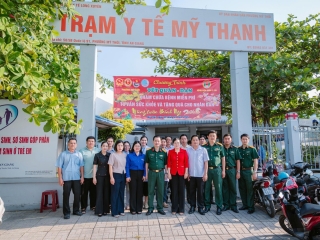 KHÁM BỆNH, CẤP THUỐC MIỄN PHÍ, TRAO QUÀ TẠI AN GIANG